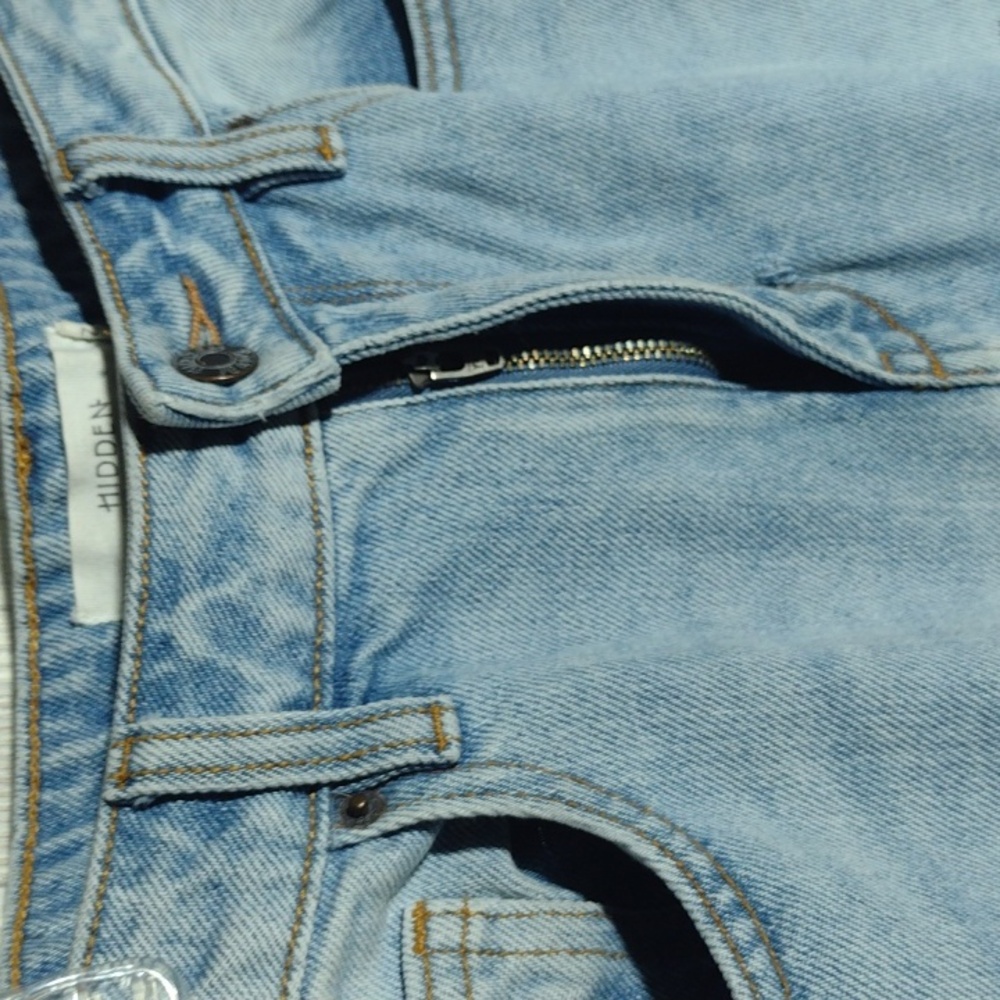 Destroyed High Rise Cropped Jeans - Picture 7 of 16